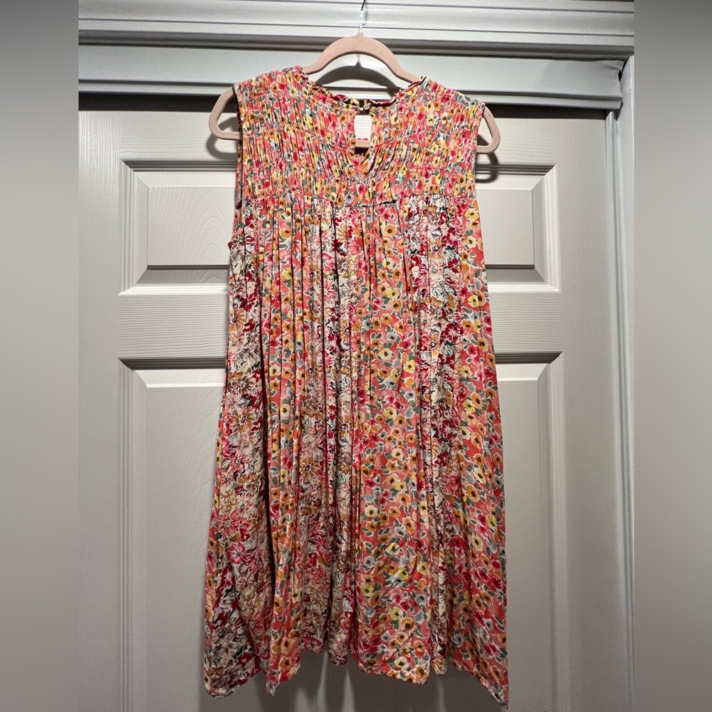 Women’s floral boho smocked summer tank dress size L, excellent condition!